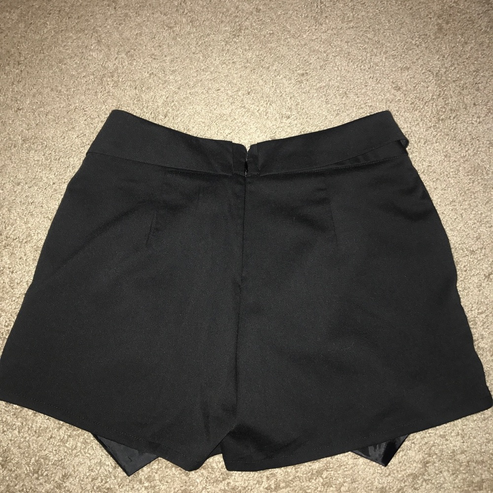 Black skort. - Picture 2 of 2